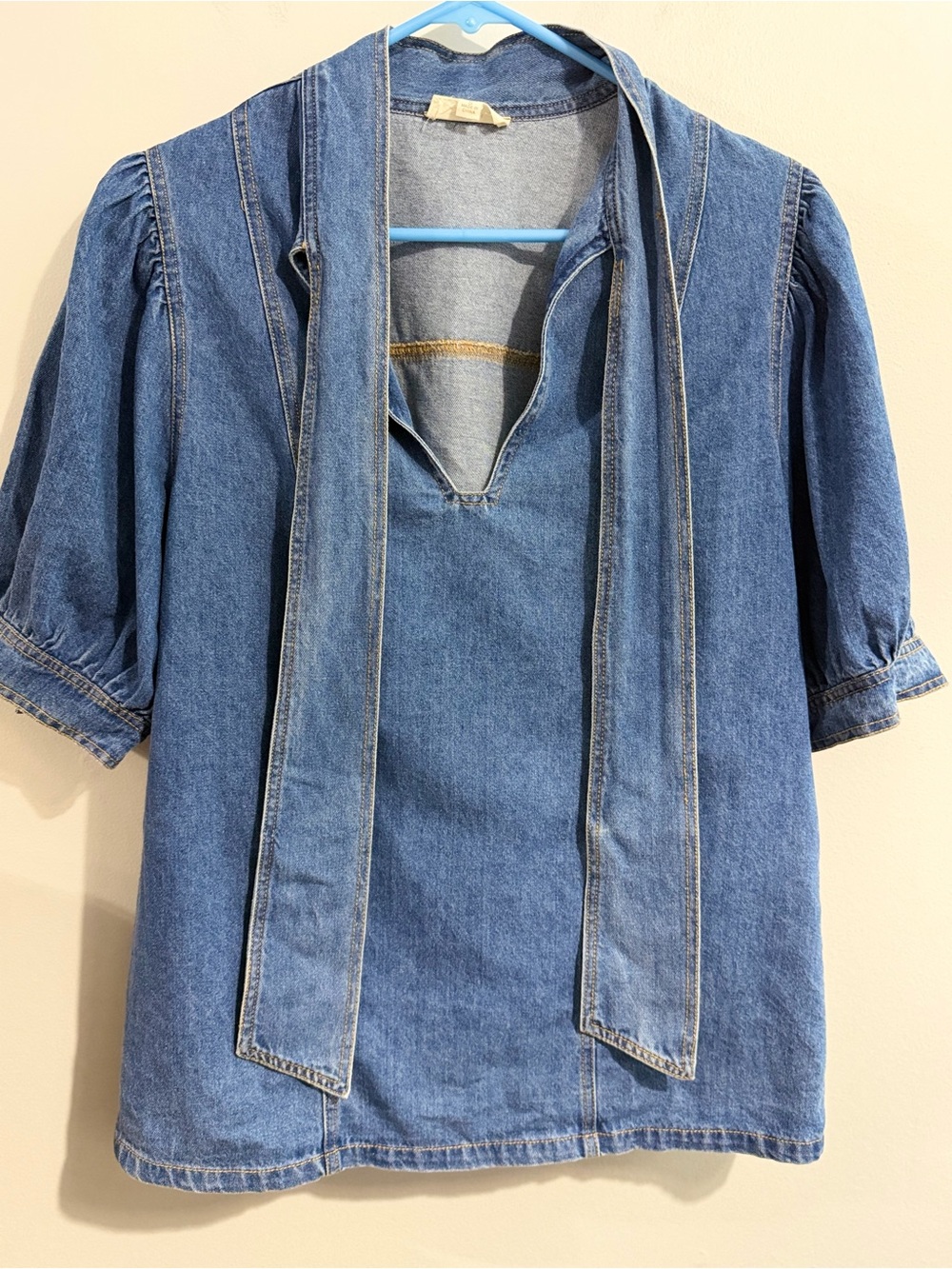 Entro Denim Mock Neck Tie Puff Sleeve Top Women’s Size S - Picture 3 of 5